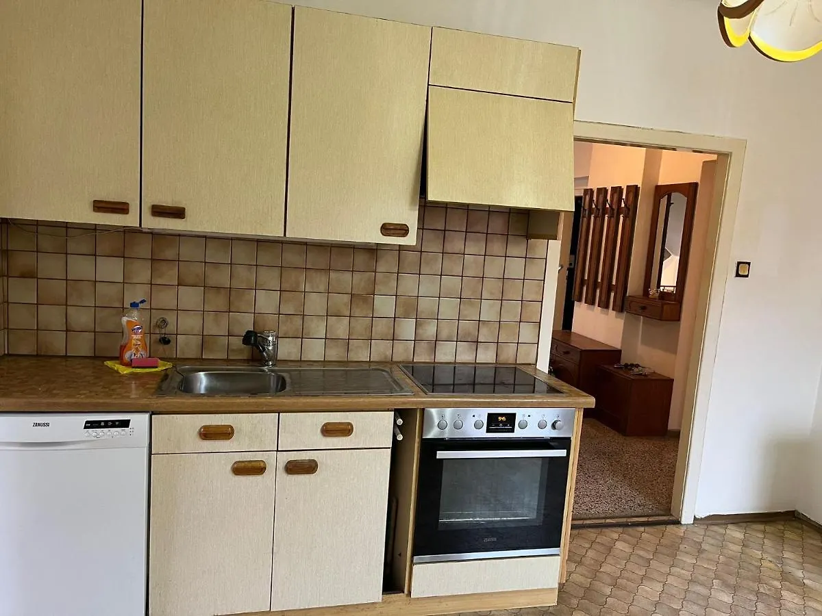 Breathtaking Villa Near Danube River /W Garden And Parking Vienna