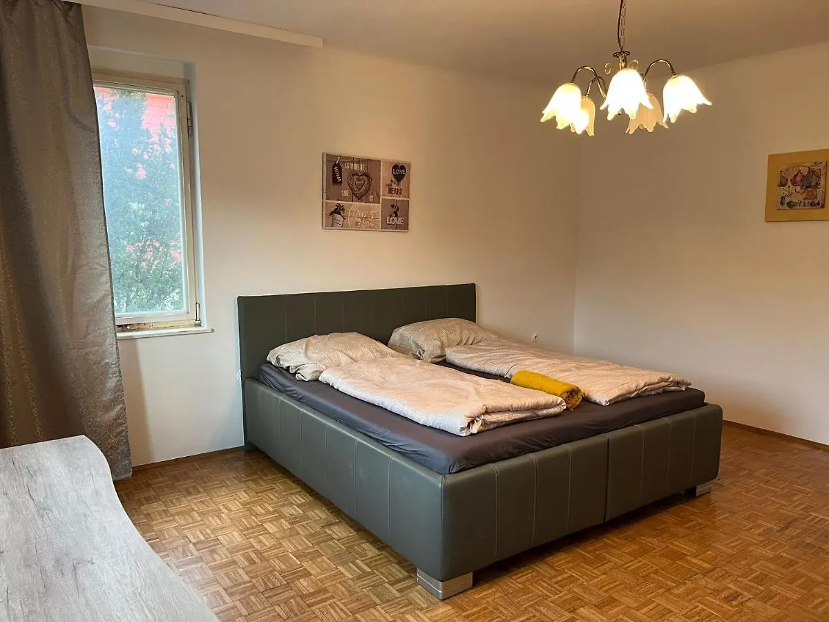Breathtaking Villa Near Danube River /W Garden And Parking Vienna Austria