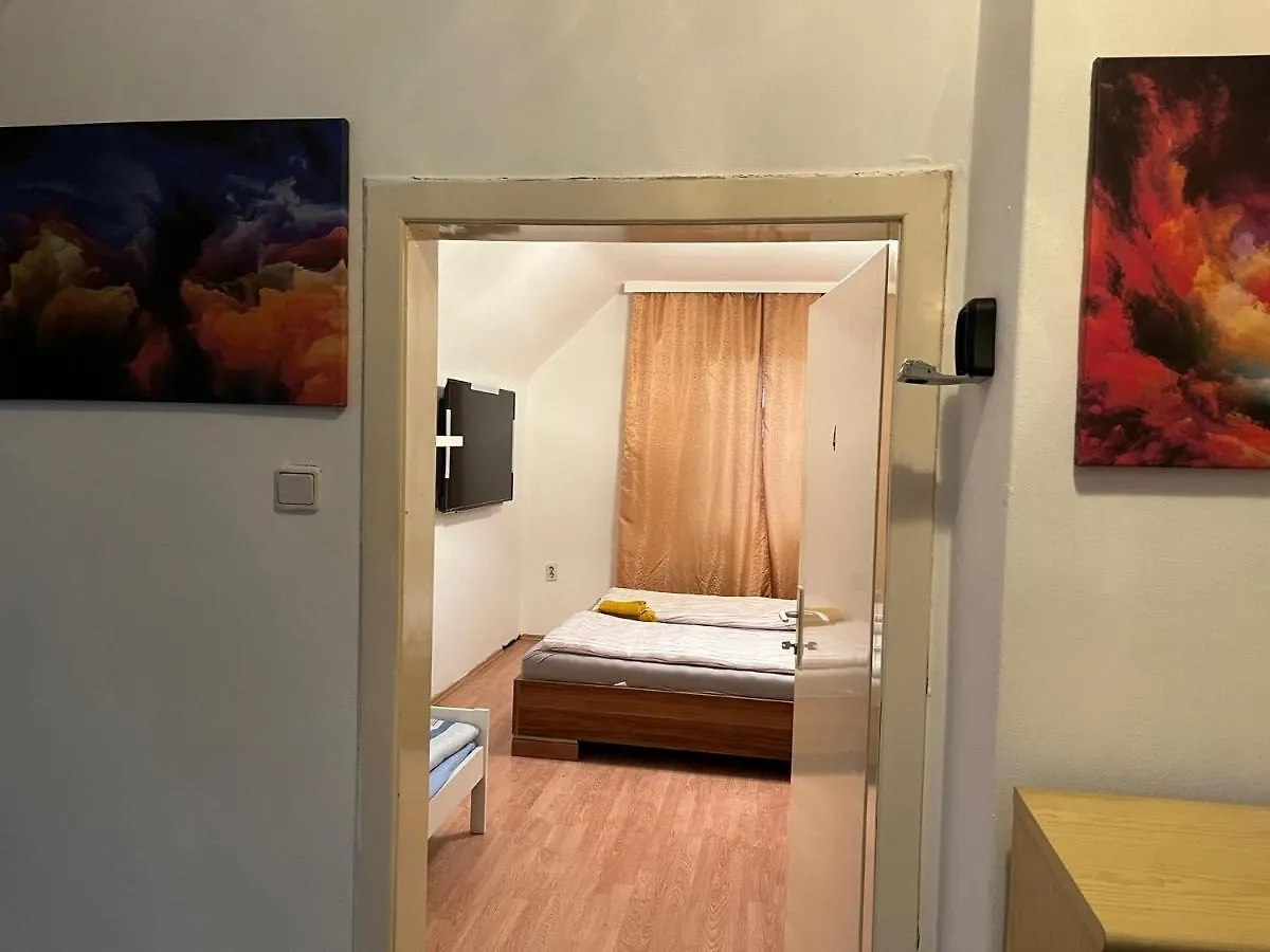 Breathtaking Villa Near Danube River /W Garden And Parking Vienna